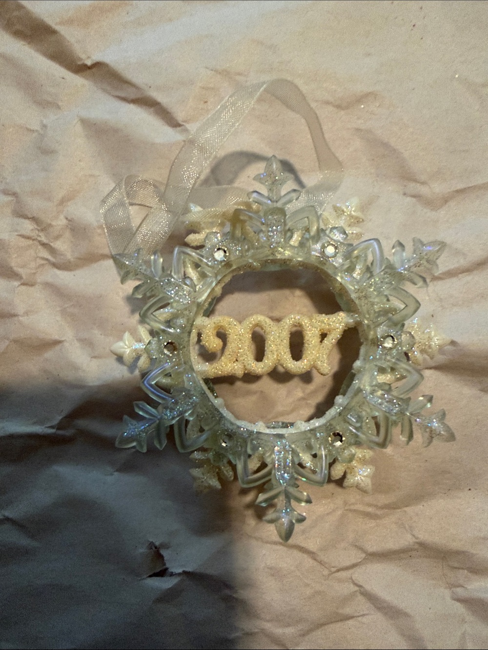 Hallmark 2007  Snowflake Ornament - silver Glitter